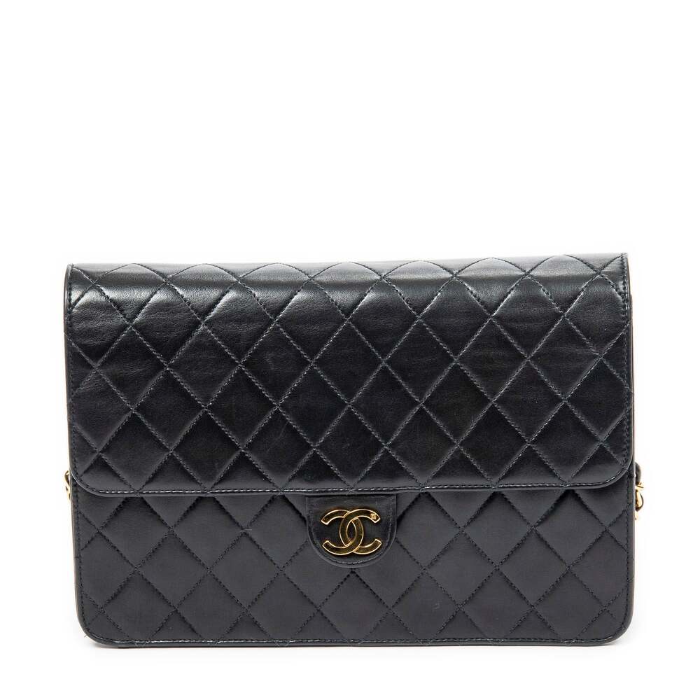 Chanel Vintage Clutch With Chain #327356C45B